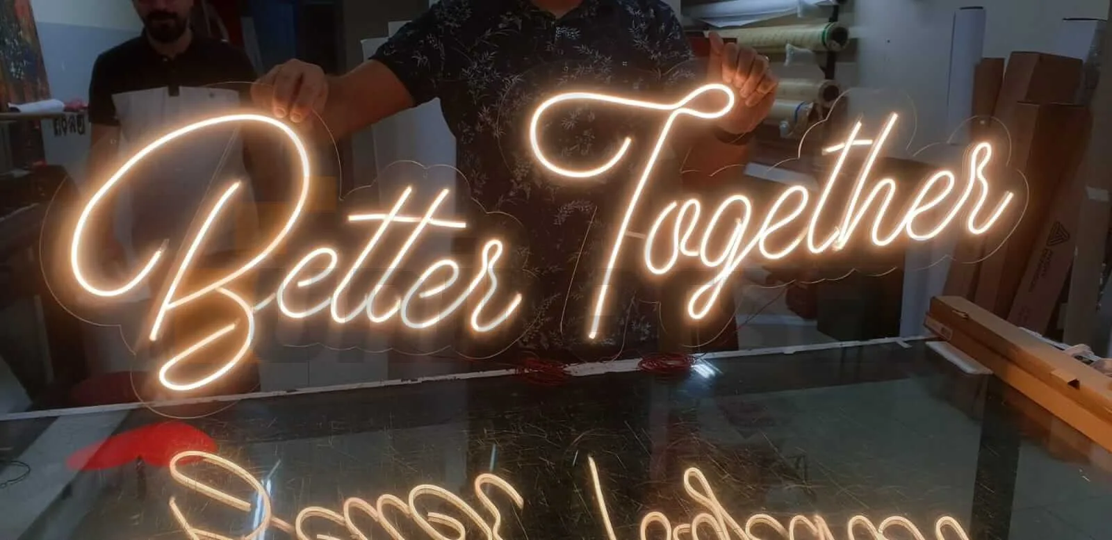 Neon uygulaması uygulaması 3 — Universal Reklam imalatı
