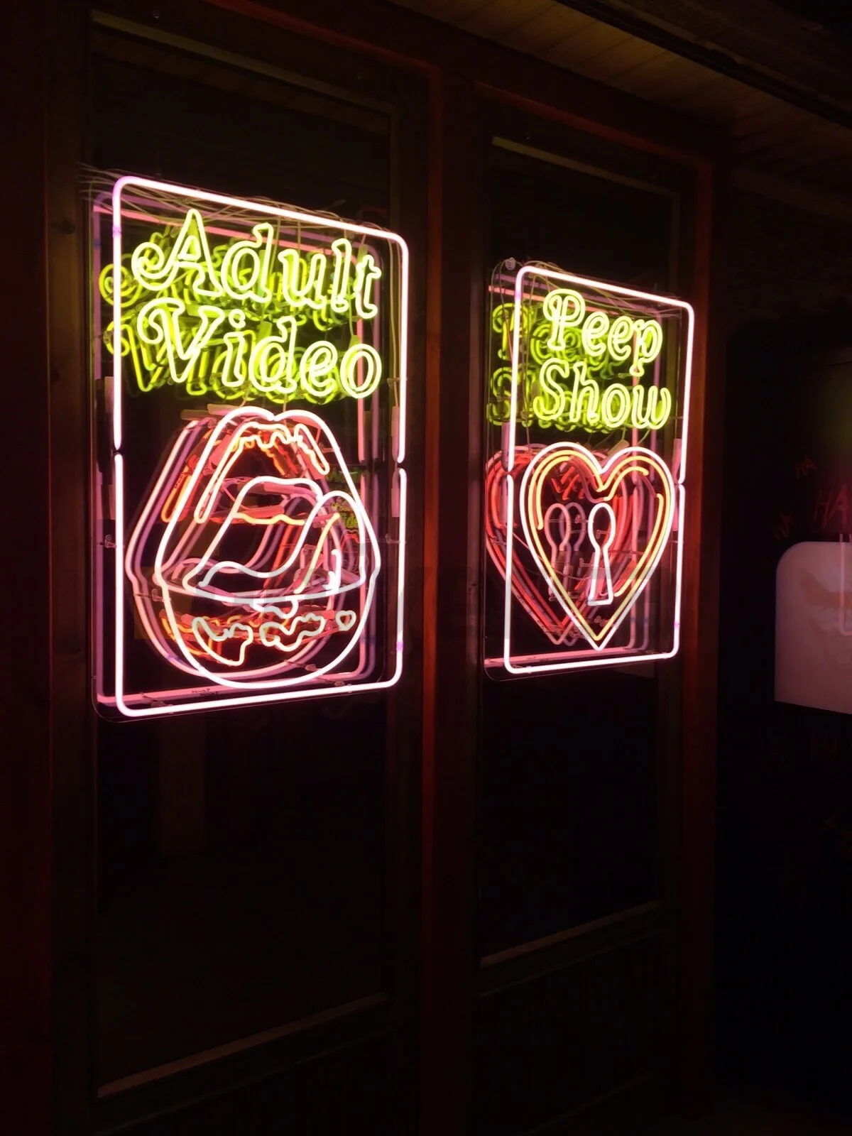 Neon uygulaması uygulaması 7 — Universal Reklam imalatı