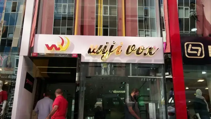 Işıklı kutu harf uygulaması 5 — Universal Reklam imalatı