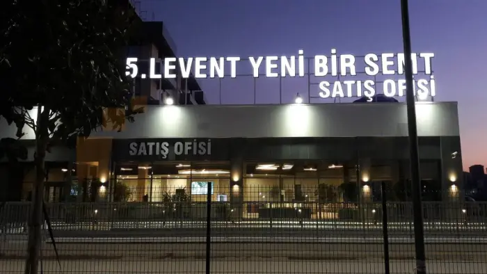 Işıklı kutu harf uygulaması 2 — Universal Reklam imalatı