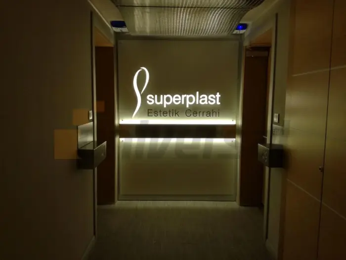 Işıklı kutu harf uygulaması 6 — Universal Reklam imalatı