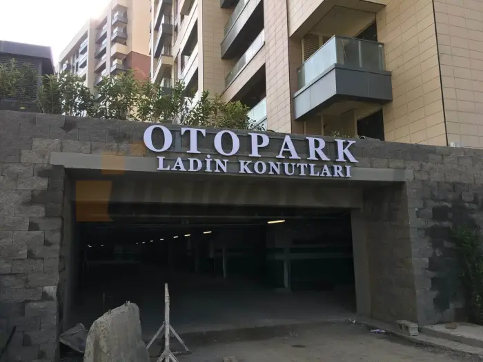 Işıksız kutu harf uygulaması 10 — Universal Reklam imalatı