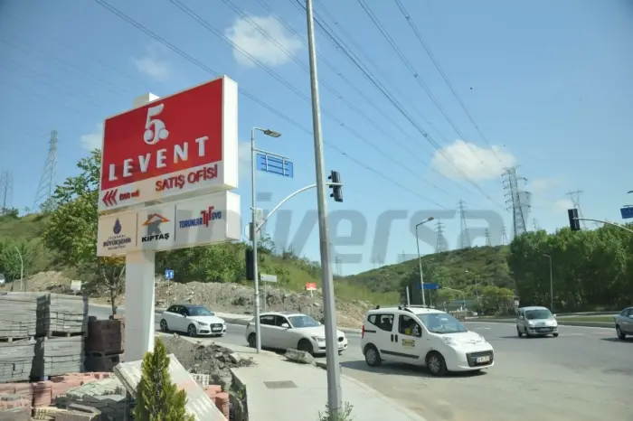 Totem tabela uygulaması 10 — Universal Reklam imalatı