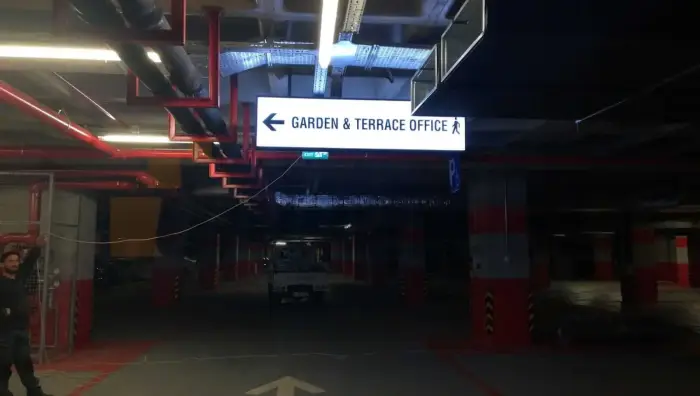Yönlendirme tabelası uygulaması 7 — Universal Reklam imalatı