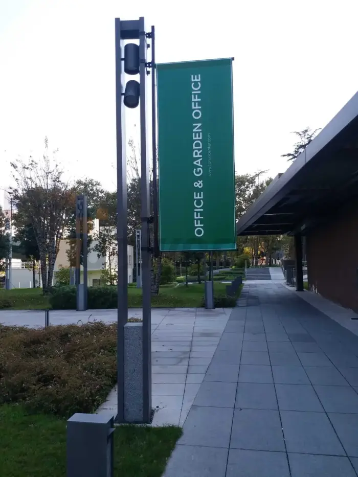 Yönlendirme tabelası uygulaması 3 — Universal Reklam imalatı