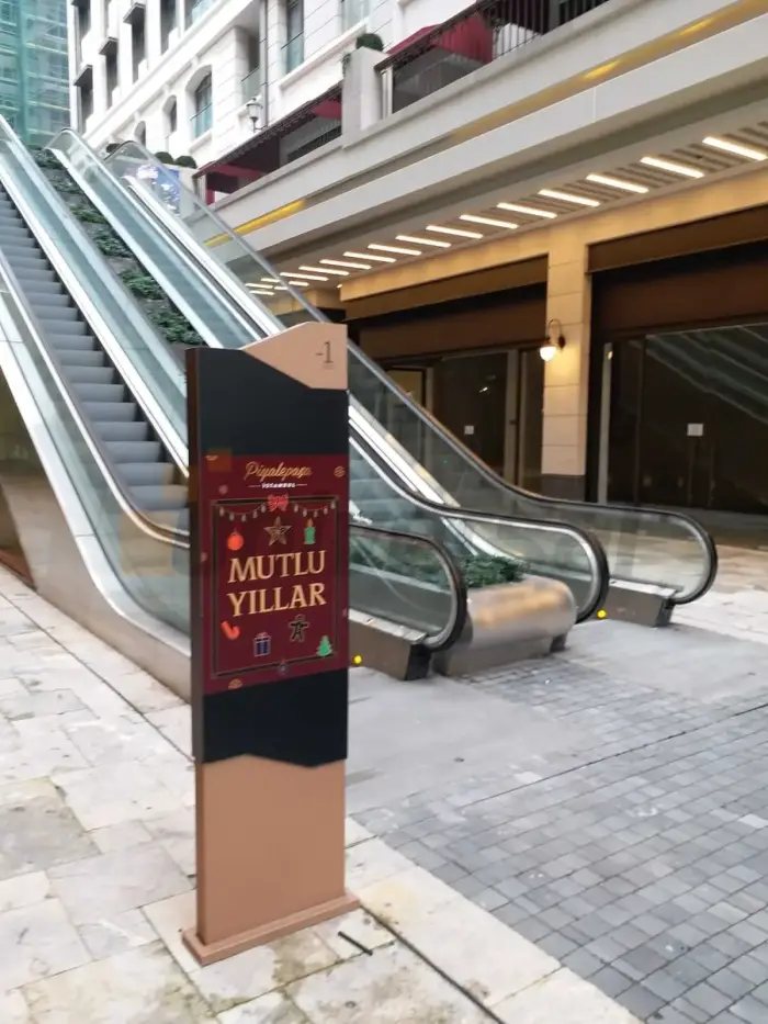 Yönlendirme tabelası uygulaması 9 — Universal Reklam imalatı